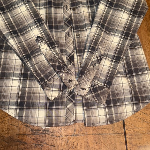 Cabela's Stretch Flannel Women’s Plaid Button Down Shirt Size Medium Black White - Picture 5 of 8